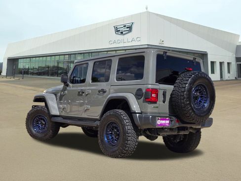 Used 2021 Jeep Wrangler Unlimited Sahara w/ Dual Top Group AWD/4WD image 4