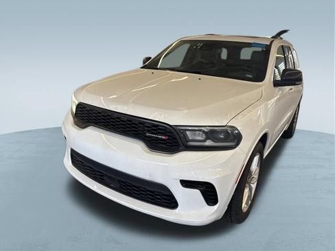 Used 2024 Dodge Durango GT RWD image 3
