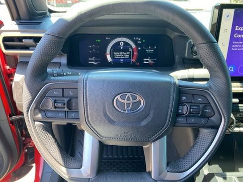 Used 2025 Toyota Tacoma Limited AWD/4WD image 37