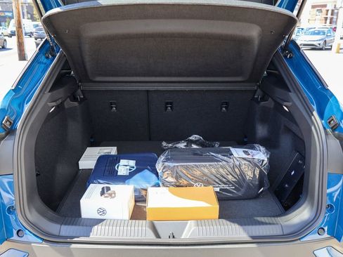 New 2026 Volkswagen ID.4 Pro AWD/4WD image 11