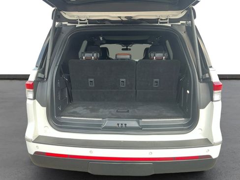 Used 2022 Lincoln Navigator Reserve image 24