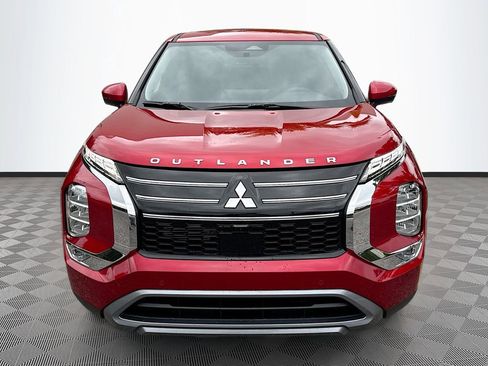 New 2026 Mitsubishi Outlander SE FWD image 2