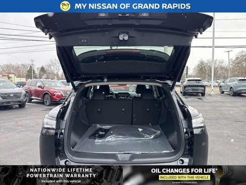 New 2026 Nissan Murano SV image 6