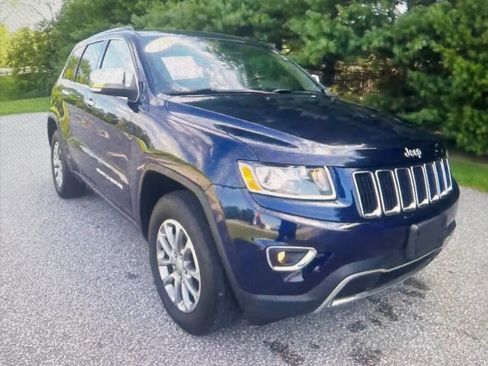 Used 2014 Jeep Grand Cherokee Limited w/ Luxury Group II image 2