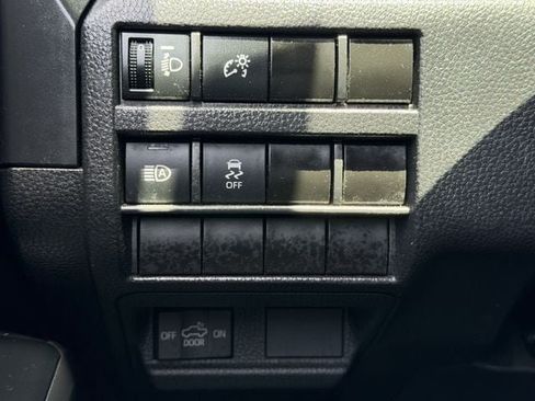 Used 2024 Toyota Tacoma SR RWD image 21