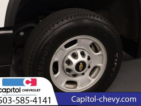 Used 2024 Chevrolet Silverado 2500 W/T AWD/4WD image 9