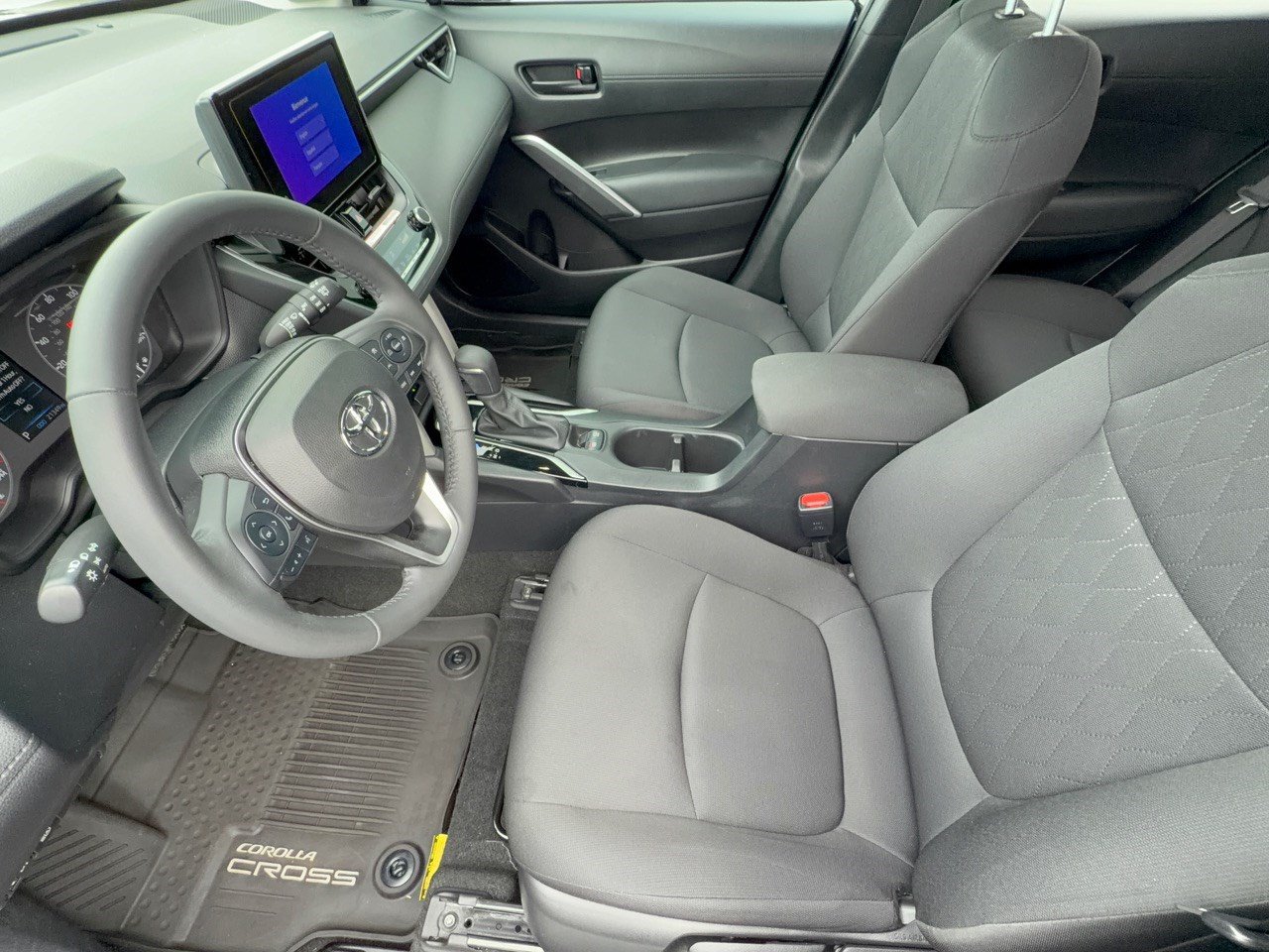 Certified 2024 Toyota Corolla Cross LE w/ Moonroof Package FWD image 5