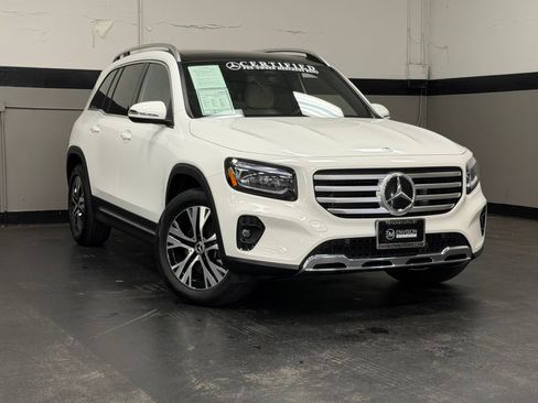 Used 2026 Mercedes-Benz GLB 250 image 2