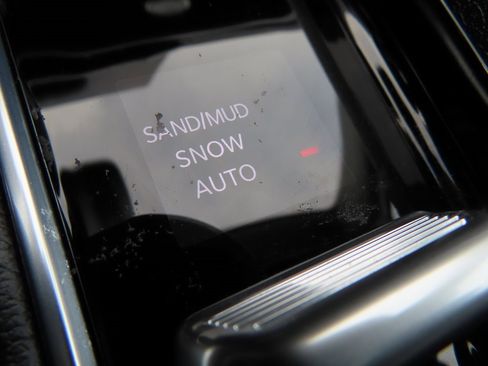 Certified 2022 Jeep Compass Limited image 9