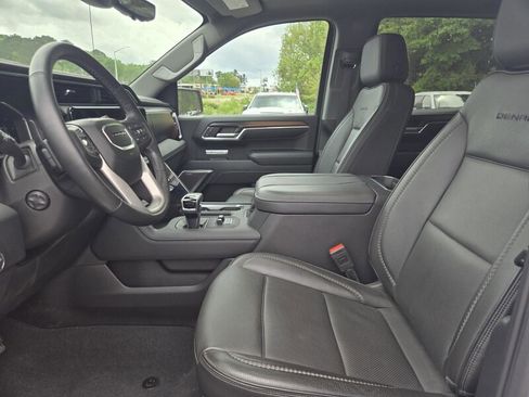 Used 2024 GMC Sierra 1500 Denali w/ Technology Package AWD/4WD image 19