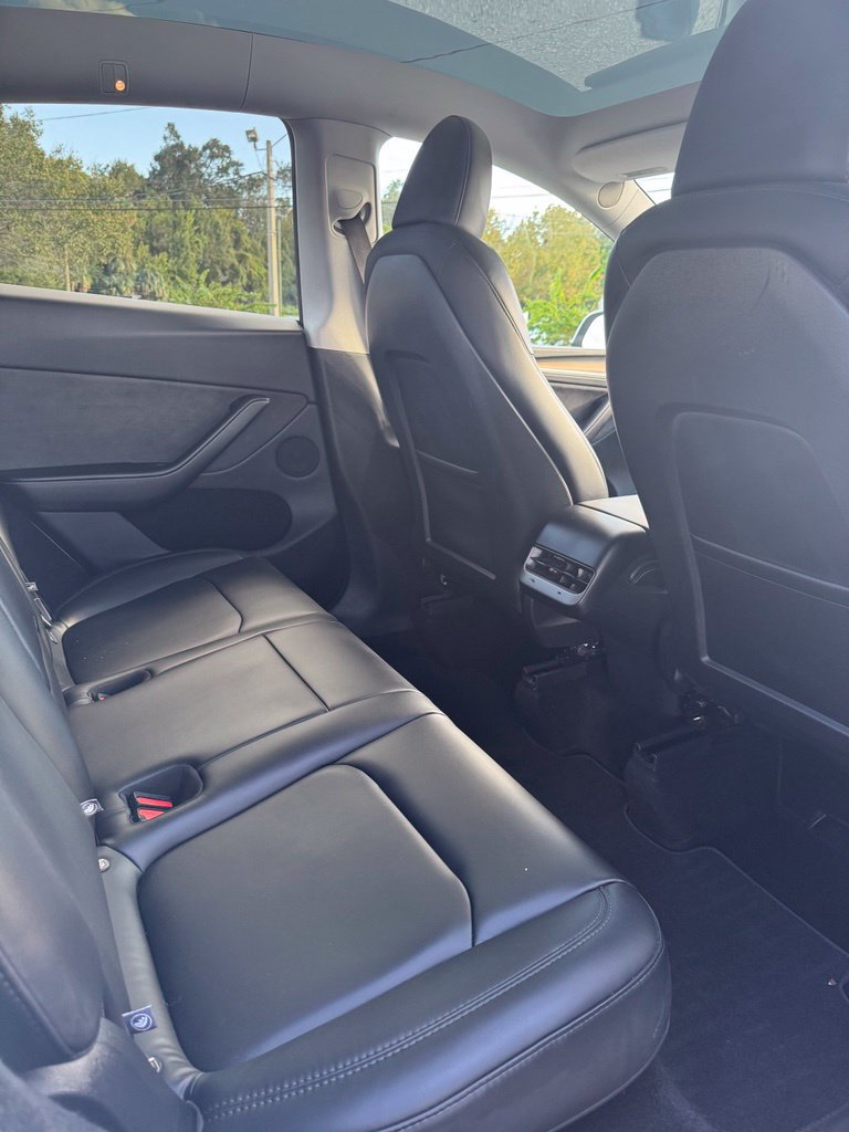 Used 2024 Tesla Model Y Performance AWD/4WD image 11