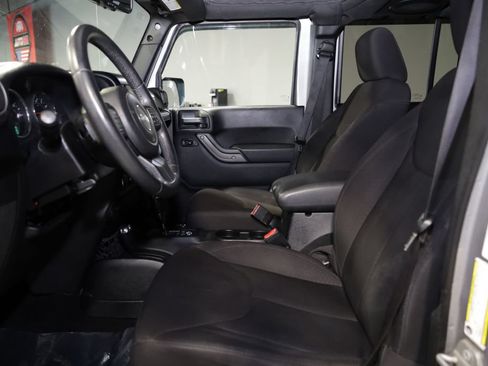 Used 2014 Jeep Wrangler Unlimited Sport w/ Quick Order Package 24S AWD/4WD image 12