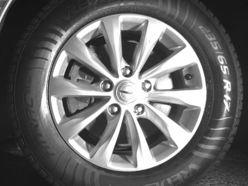 Used 2018 Chrysler Pacifica Touring-L image 9