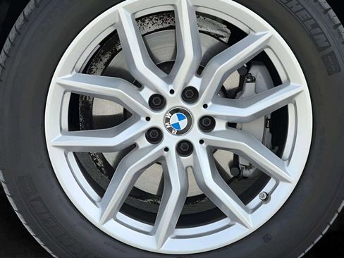Used 2021 BMW X5 xDrive40i w/ Premium Package AWD/4WD image 37