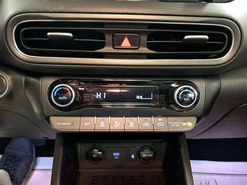 Used 2023 Hyundai Kona Limited image 17