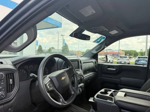 Used 2021 Chevrolet Silverado 1500 Custom w/ LPO, Dark Essentials Package AWD/4WD image 7