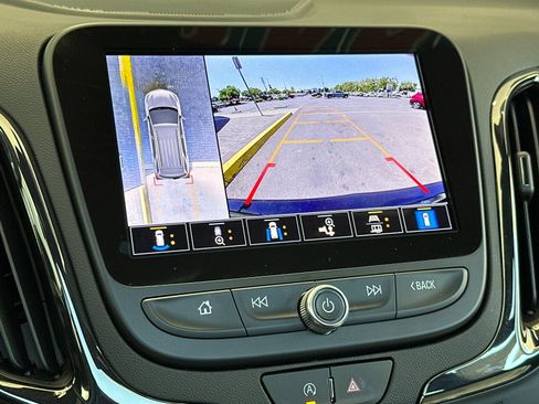 Used 2024 Chevrolet Equinox RS w/ RS Leather Package image 23