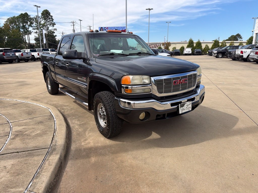 Used 2005 GMC Sierra 2500 SLT w/ Heavy-Duty Power Package AWD/4WD image 2