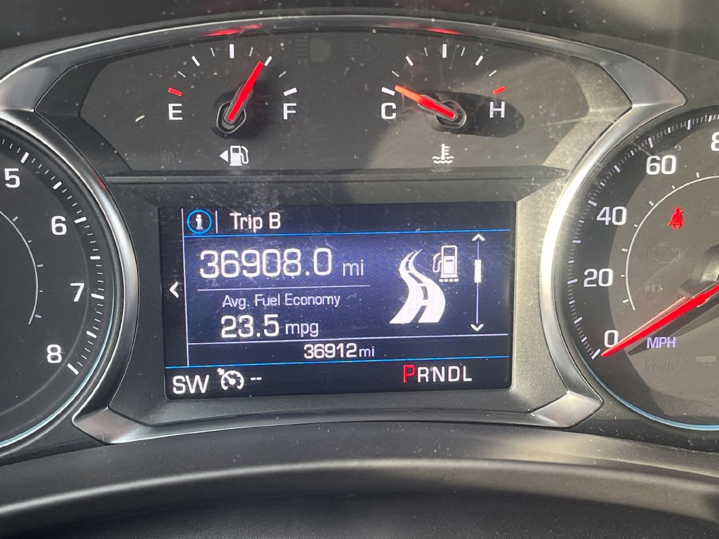 Used 2023 Chevrolet Equinox RS w/ LPO, Floor Liner Package AWD/4WD image 18