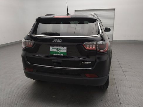 Used 2022 Jeep Compass Latitude FWD image 7