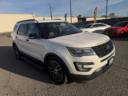 Used 2016 Ford Explorer Sport w/ Equipment Group 401A image 6