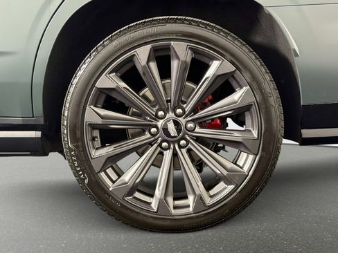 Used 2025 Cadillac Escalade V AWD/4WD image 11
