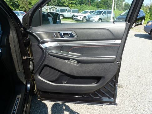Used 2019 Ford Explorer Sport w/ Equipment Group 401A AWD/4WD image 34