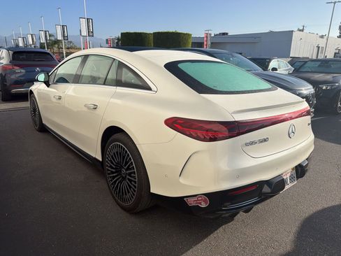 Used 2023 Mercedes-Benz EQS 580 4MATIC Sedan image 3