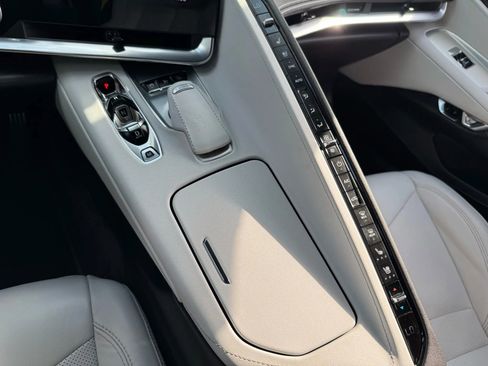 Used 2023 Chevrolet Corvette Stingray Preferred Cpe w/ 2LT image 38