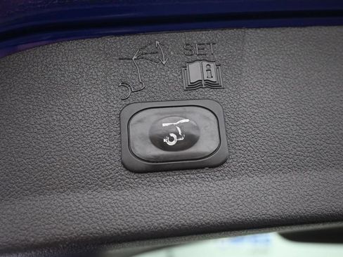 Used 2016 Ford Escape SE w/ Equipment Group 201A FWD image 33