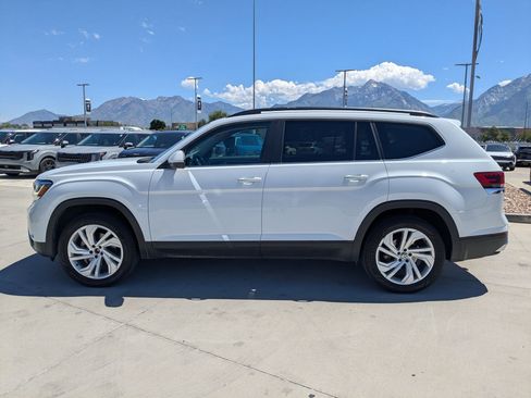 Used 2023 Volkswagen Atlas SE AWD/4WD image 3