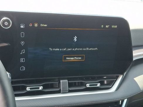 Used 2025 Chevrolet Equinox LT FWD image 17