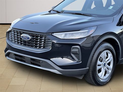 Used 2023 Ford Escape AWD image 30
