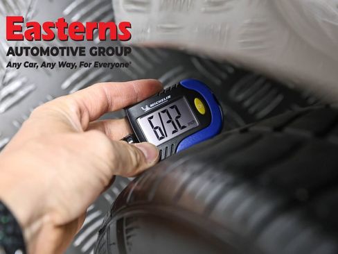 Used 2024 Chevrolet Malibu LT FWD image 28