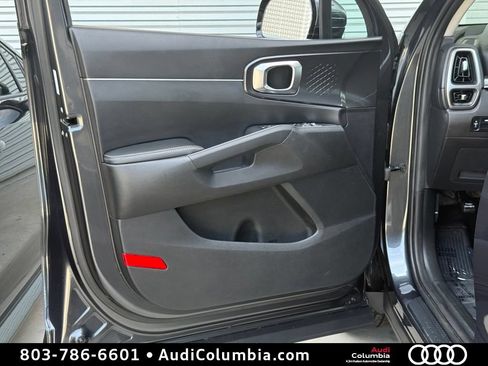 Used 2022 Kia Sorento LX FWD image 18