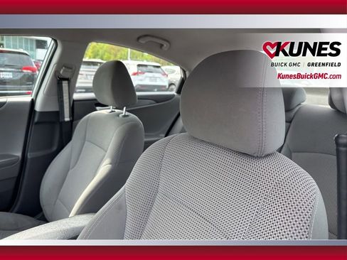 Used 2011 Hyundai Sonata GLS FWD image 12