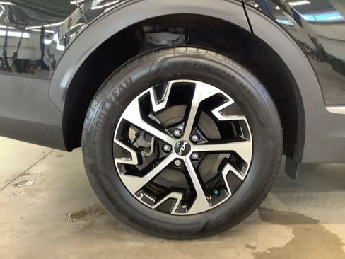 Certified 2023 Kia Sportage EX AWD/4WD image 20