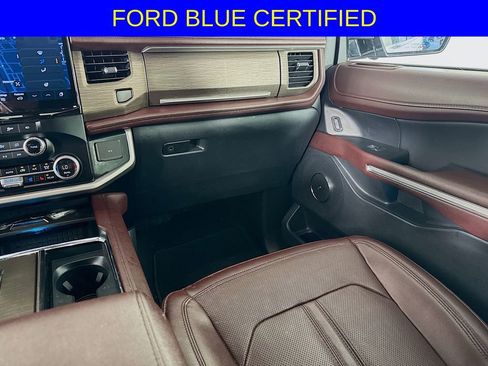 Certified 2024 Ford Expedition Limited image 25