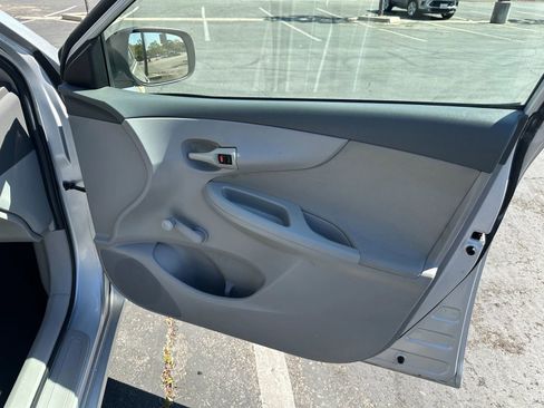 Used 2010 Toyota Corolla FWD image 13