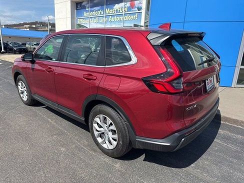 Used 2023 Honda CR-V LX image 3