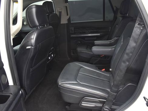 Used 2019 Ford Expedition Platinum image 15