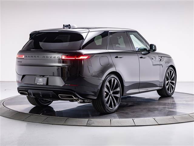 New 2027 Land Rover Range Rover Sport Dynamic SE AWD/4WD image 5