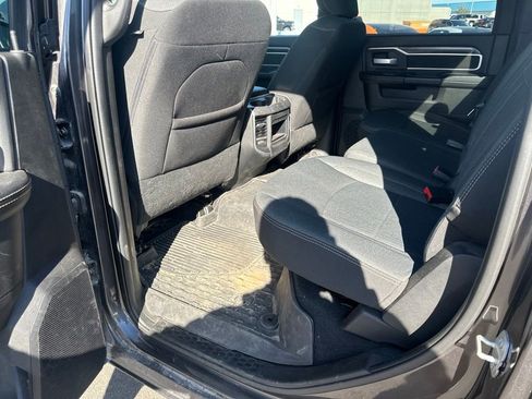 Used 2024 RAM 2500 Big Horn w/ Sport Appearance Package AWD/4WD image 10