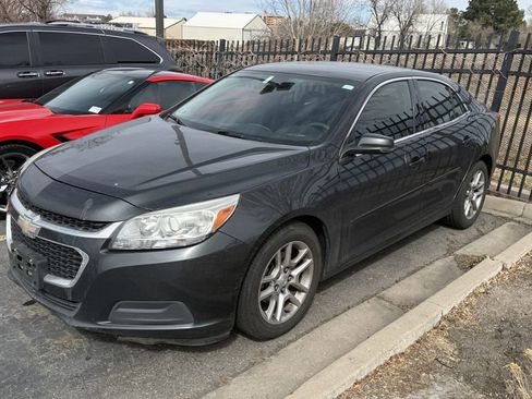 Used 2015 Chevrolet Malibu LT w/ Power Convenience Package image 2