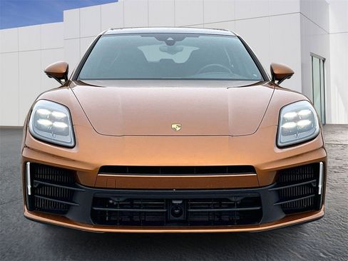 Used 2025 Porsche Panamera 4 image 10