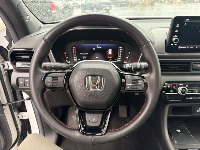 Used 2025 Honda Pilot Black Edition image 21