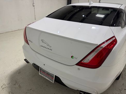 Used 2016 Jaguar XJ RWD image 9