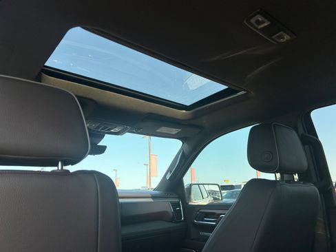 Used 2023 GMC Sierra 1500 Denali w/ Technology Package image 18