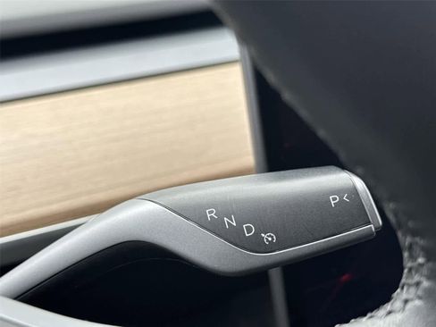 Used 2023 Tesla Model Y AWD image 30