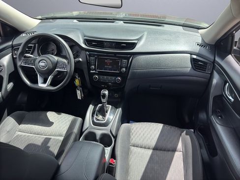 Used 2018 Nissan Rogue S image 21